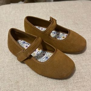 Zara kids size 25, US 8, brown suede, Velcro strap, basically brand new.